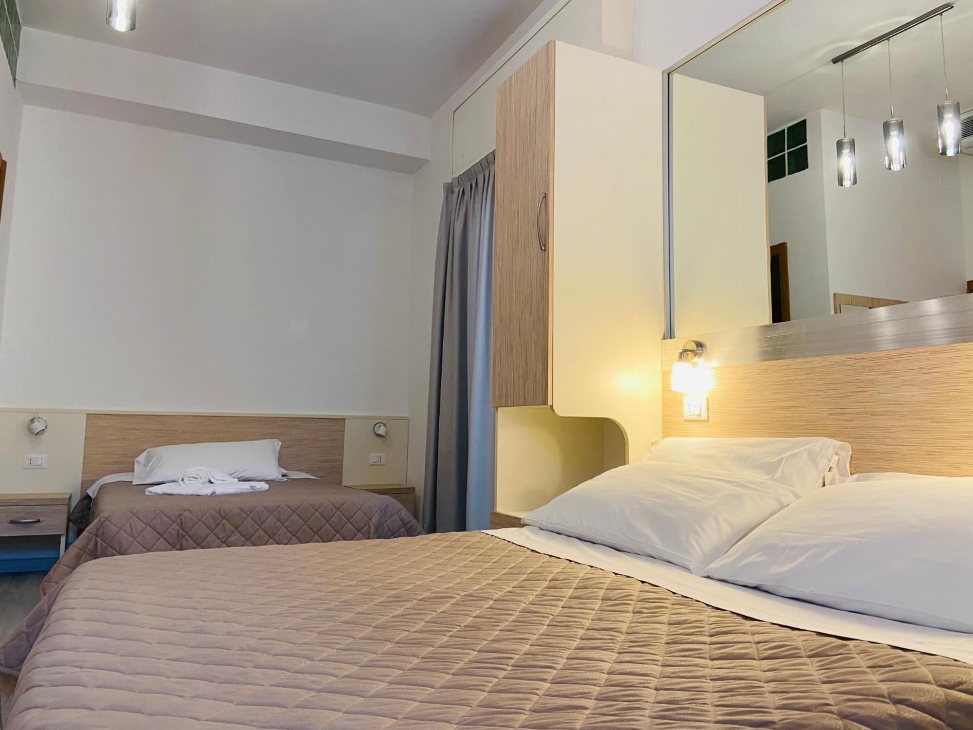 Hotel Butterfly Wellness & Spa Rimini Luaran gambar